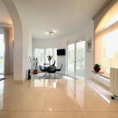 Flores De Cabopino Villa Marbella